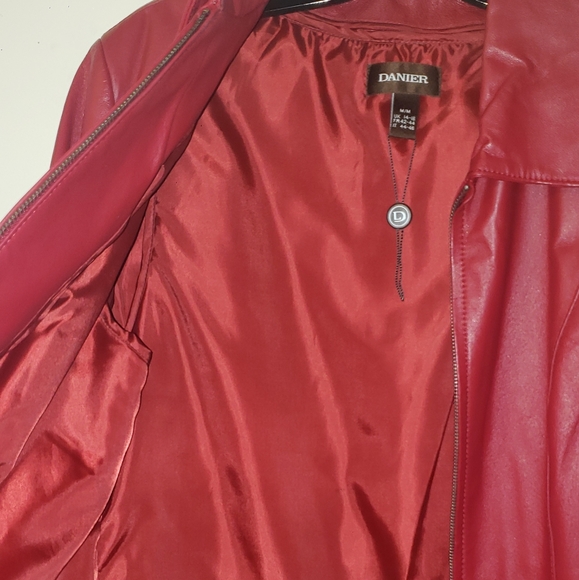 Danier leather jacket - Picture 3 of 5